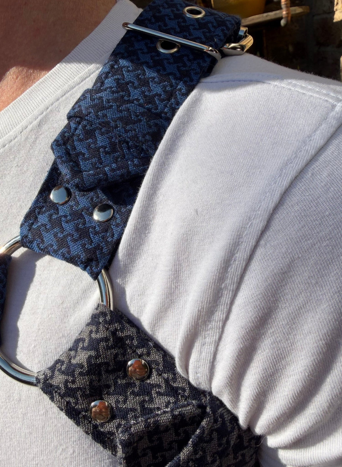 Detail of Cheeky Houndstooth Combo straps in slate and grey