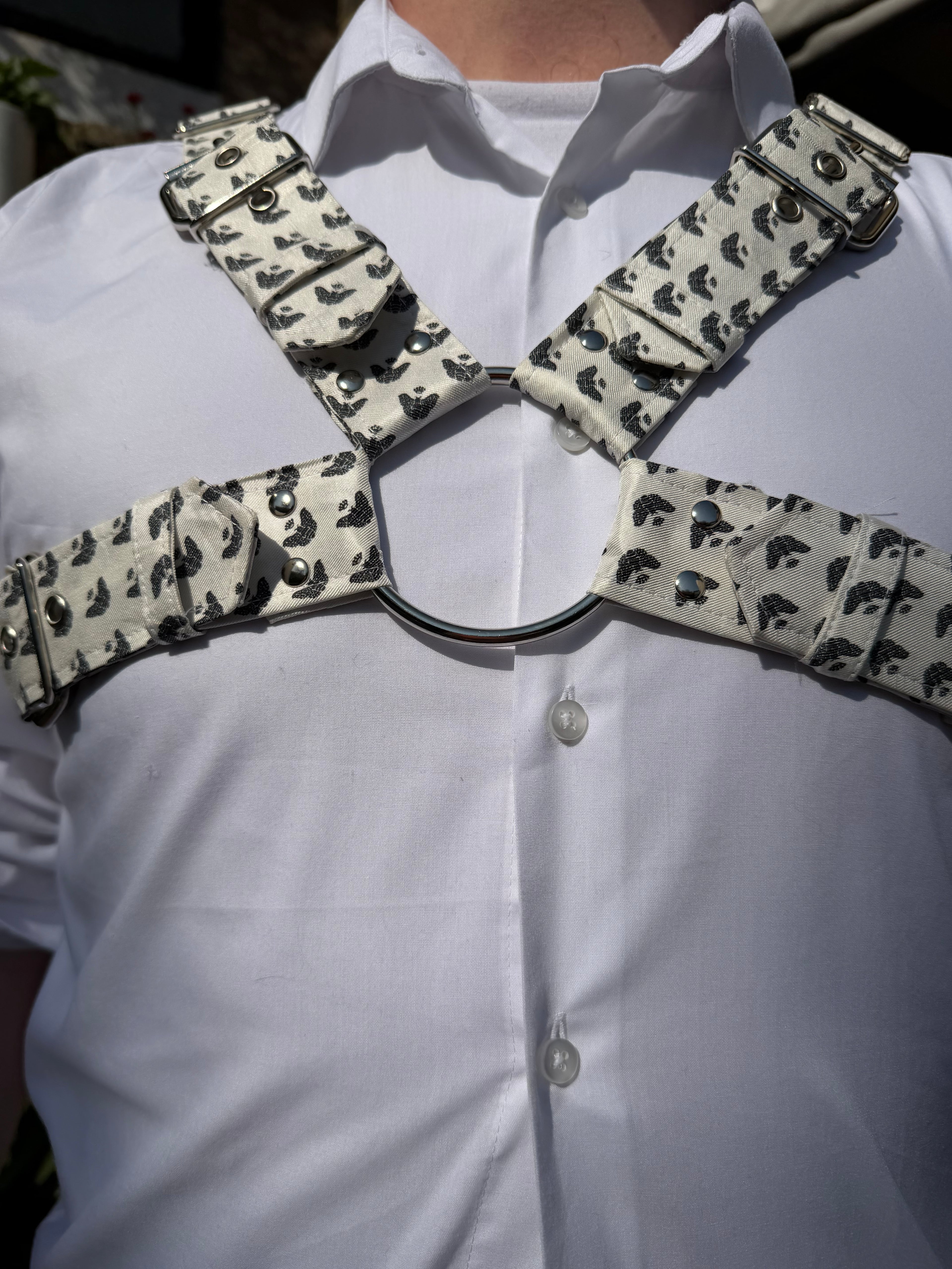 X Harness — White Queen Bee Silk (Tie Cloth)