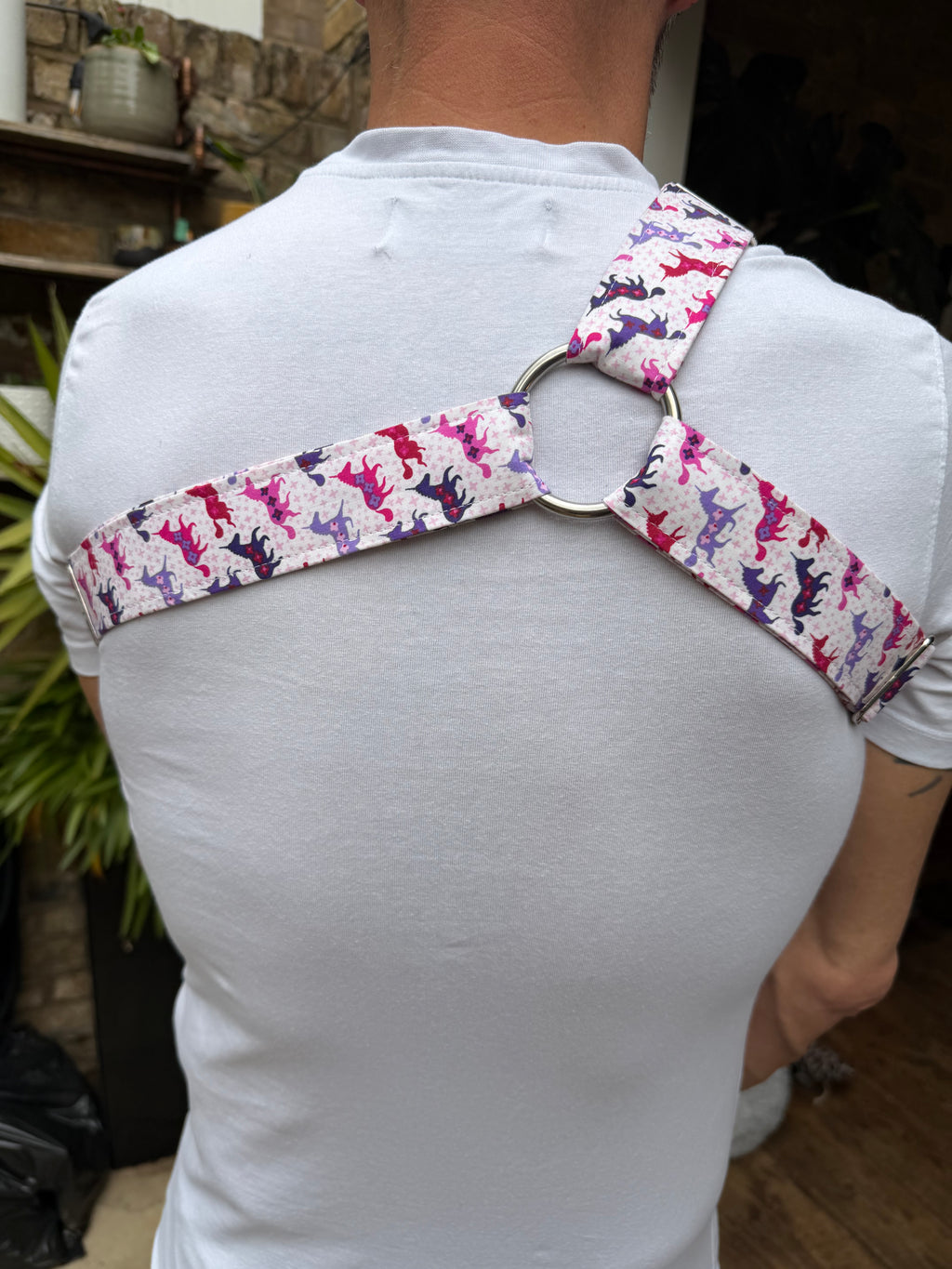 Y Harness — Scandi Unicorns in White (Festival)