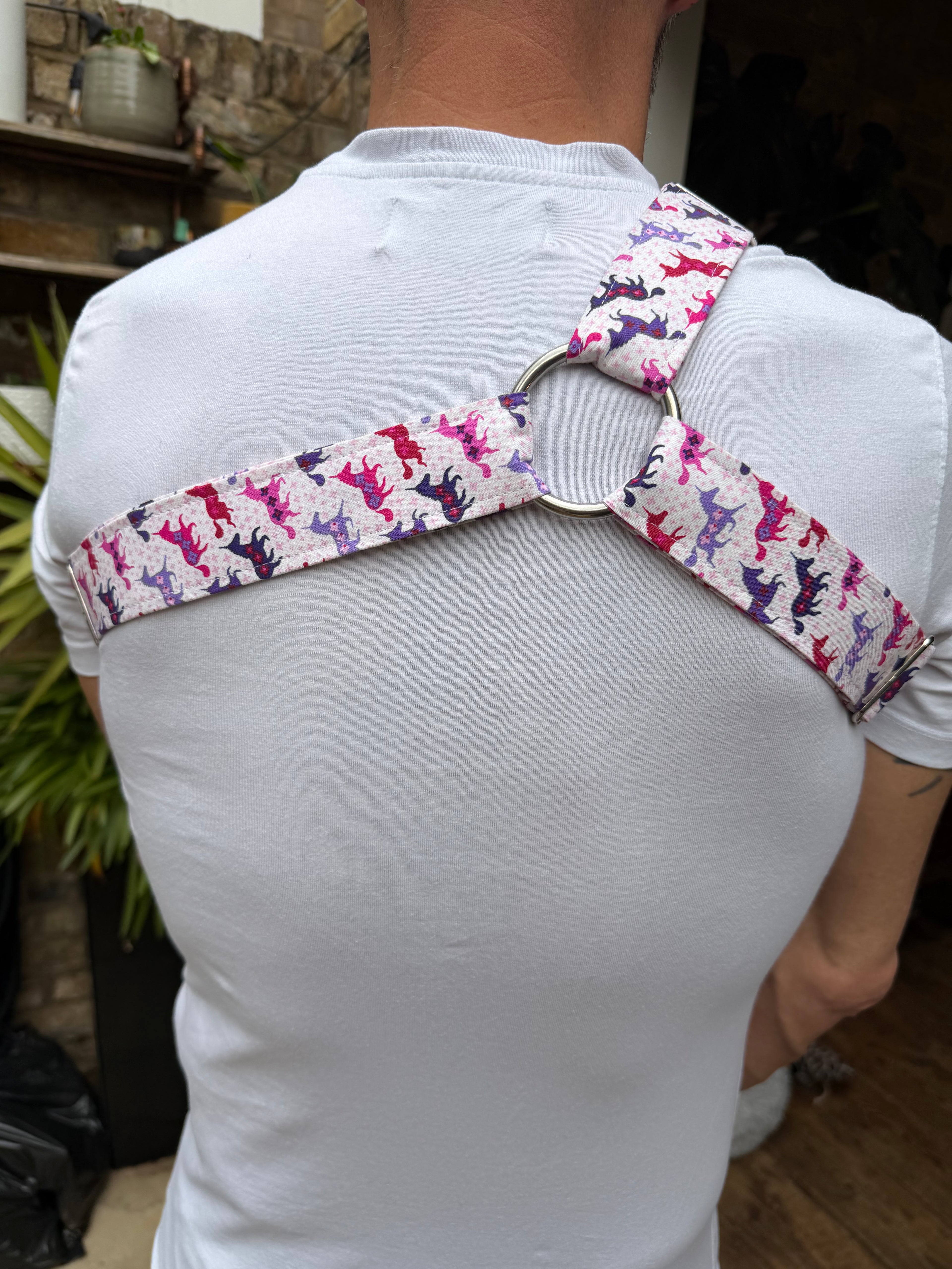 Y Harness — Scandi Unicorns in White (Festival)