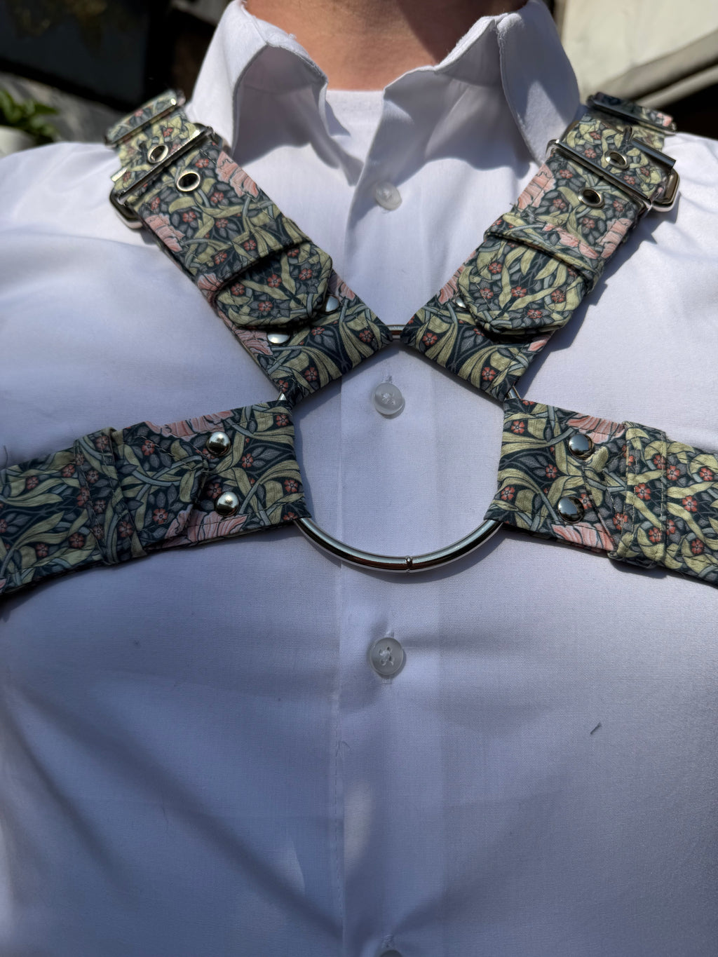 X Harness — Pimpernel in Salmon (William Morris)