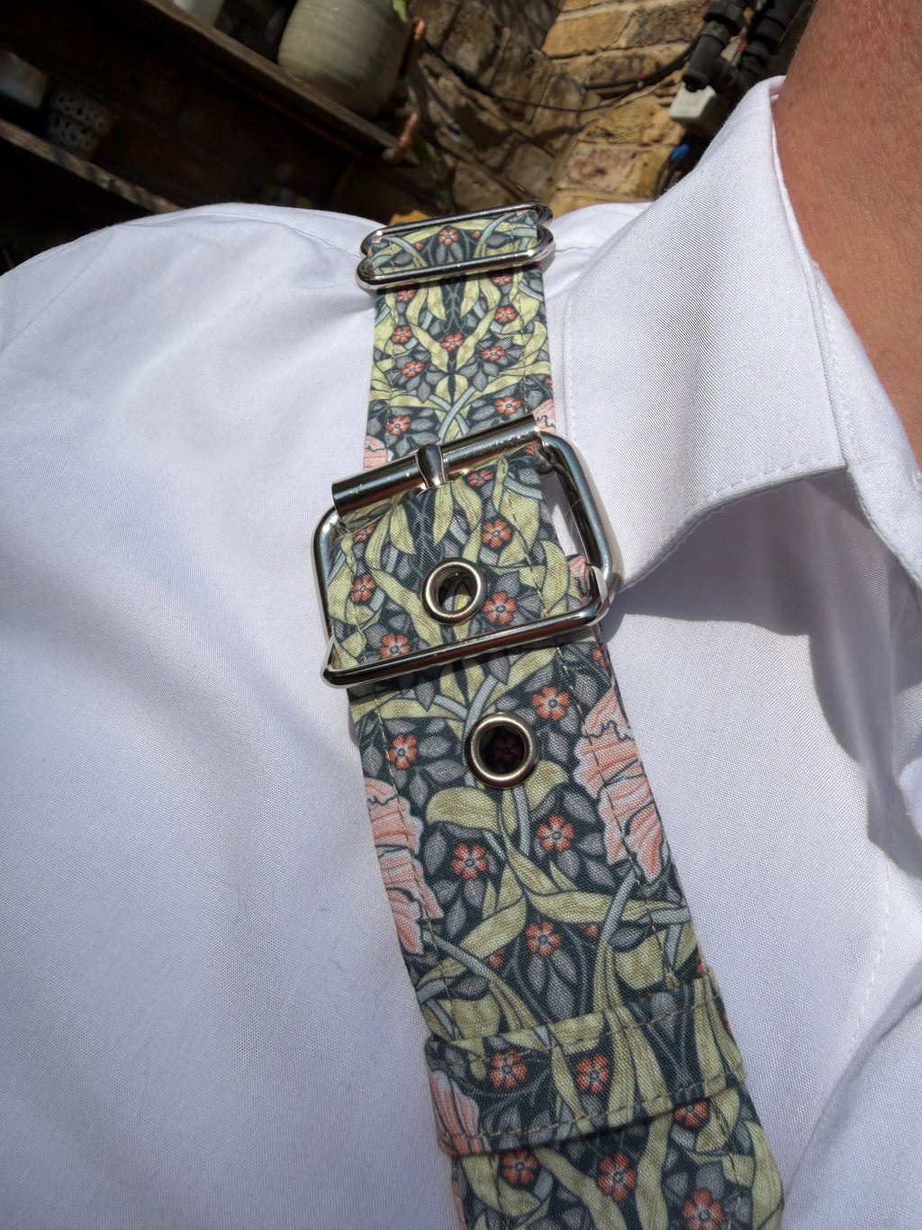 X Harness — Pimpernel in Salmon (William Morris)