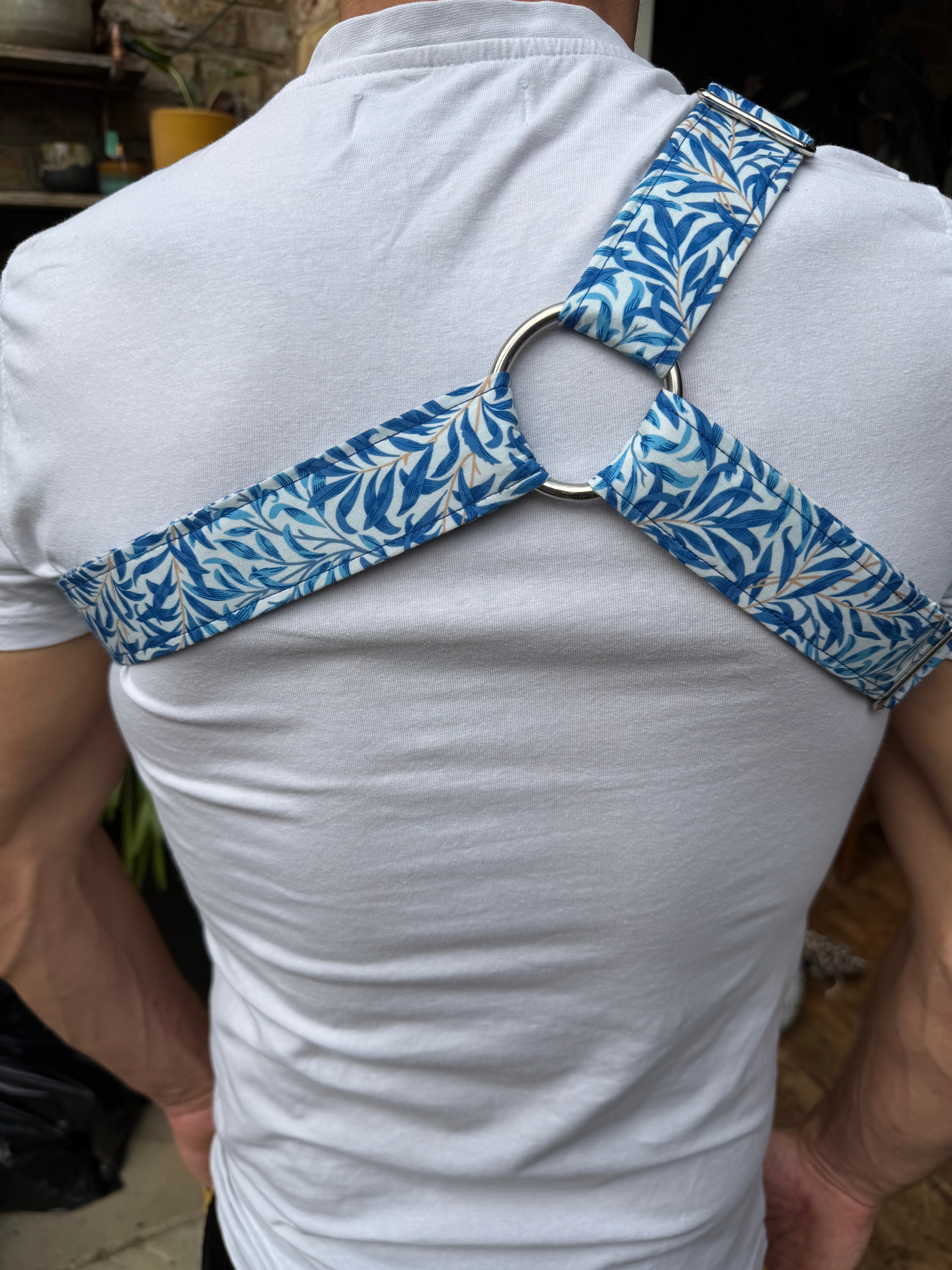 Y Harness — Willow Bough in Azure (William Morris)