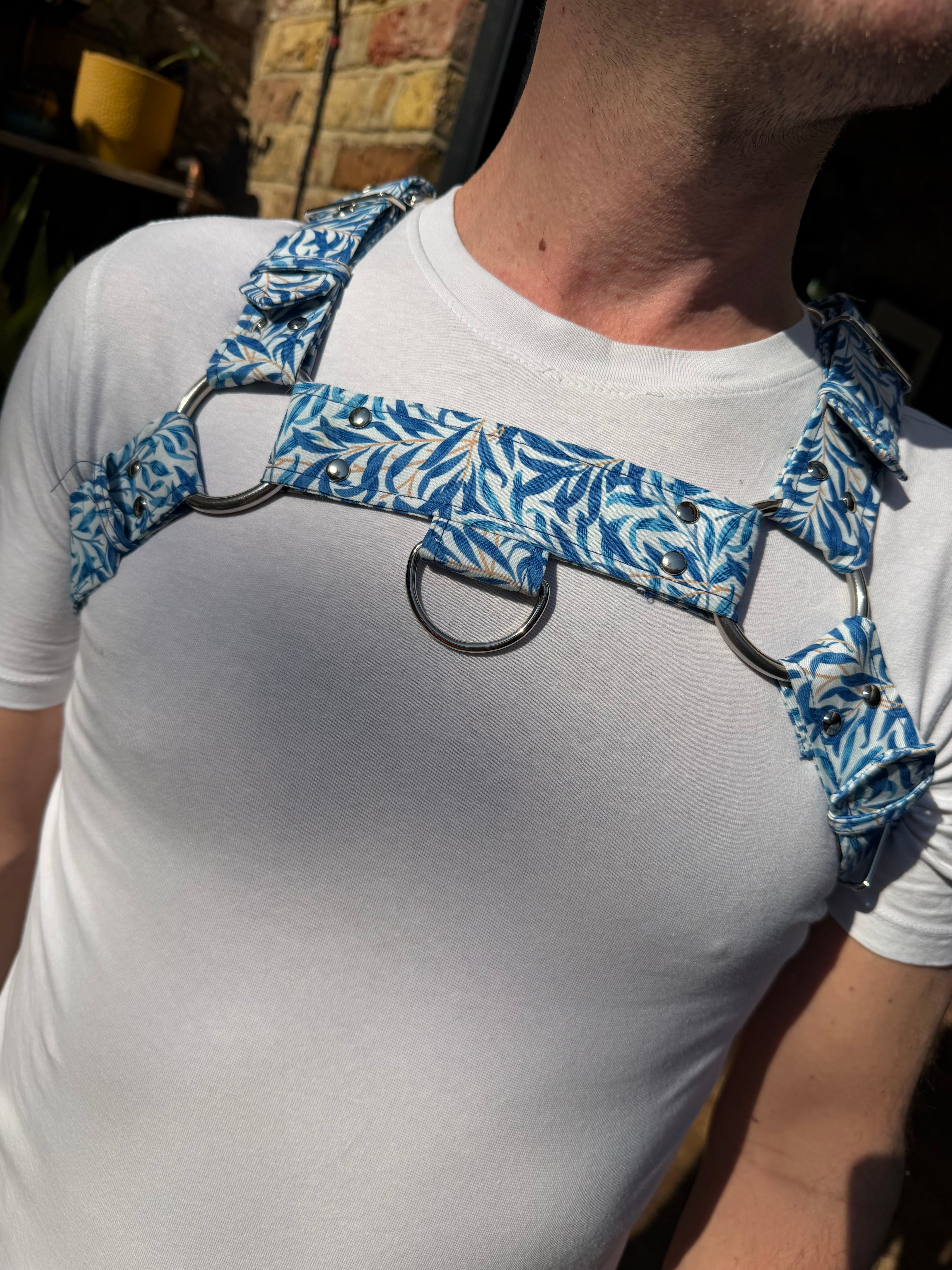 H Harness — Willow Bough in Azure (William Morris)