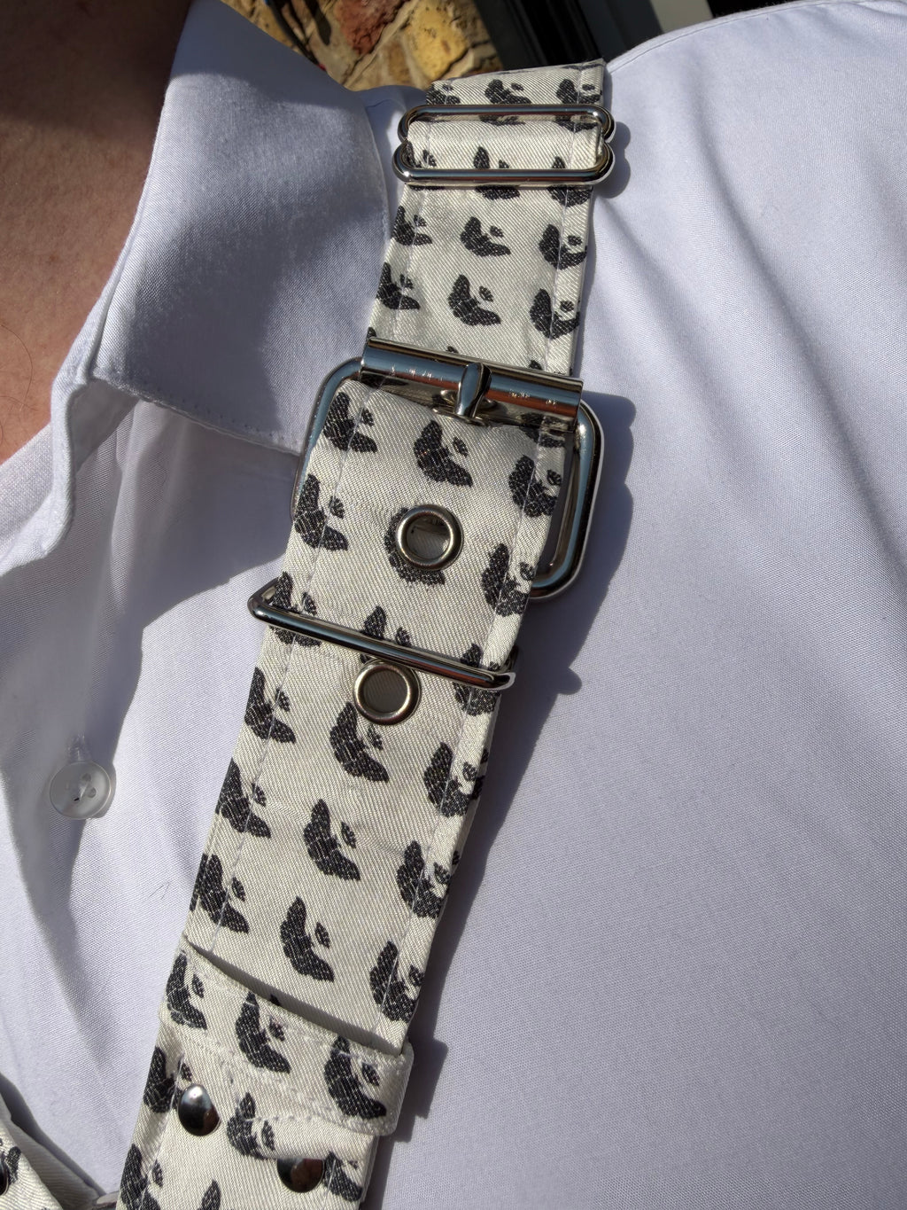 X Harness — White Queen Bee Silk (Tie Cloth)