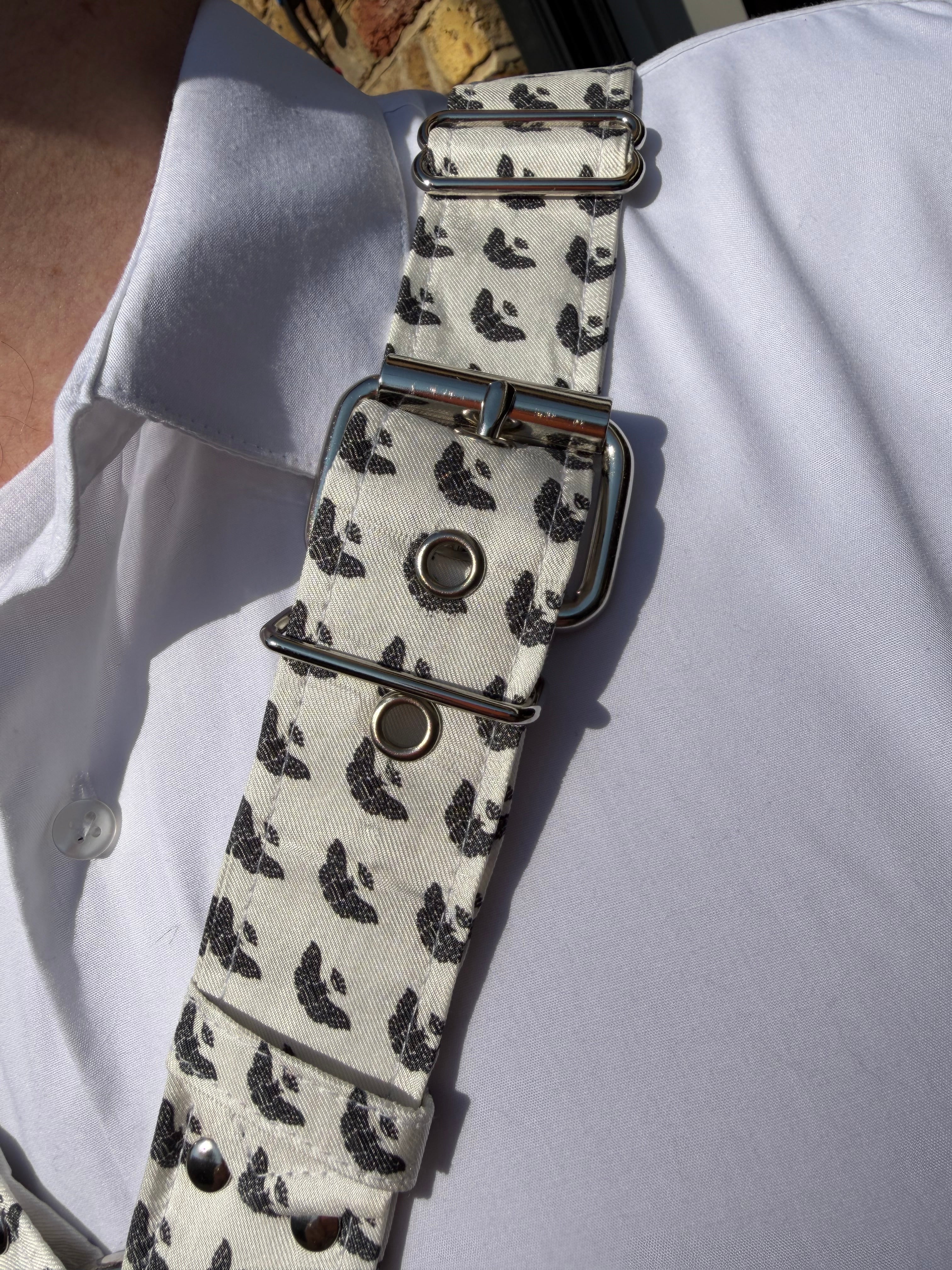X Harness — White Queen Bee Silk (Tie Cloth)
