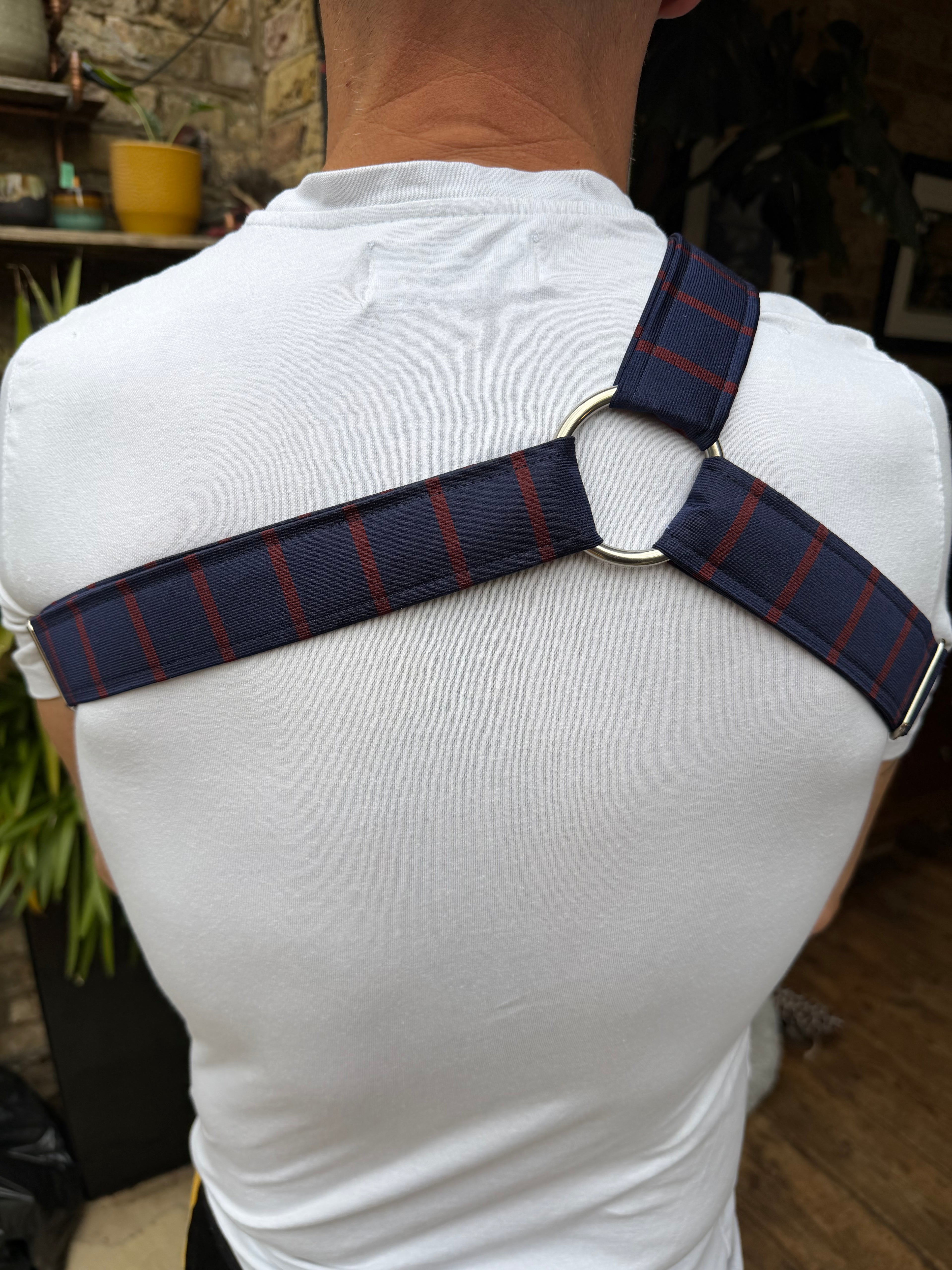Y Harness — Navy with Red Stripes (Tie Cloth)