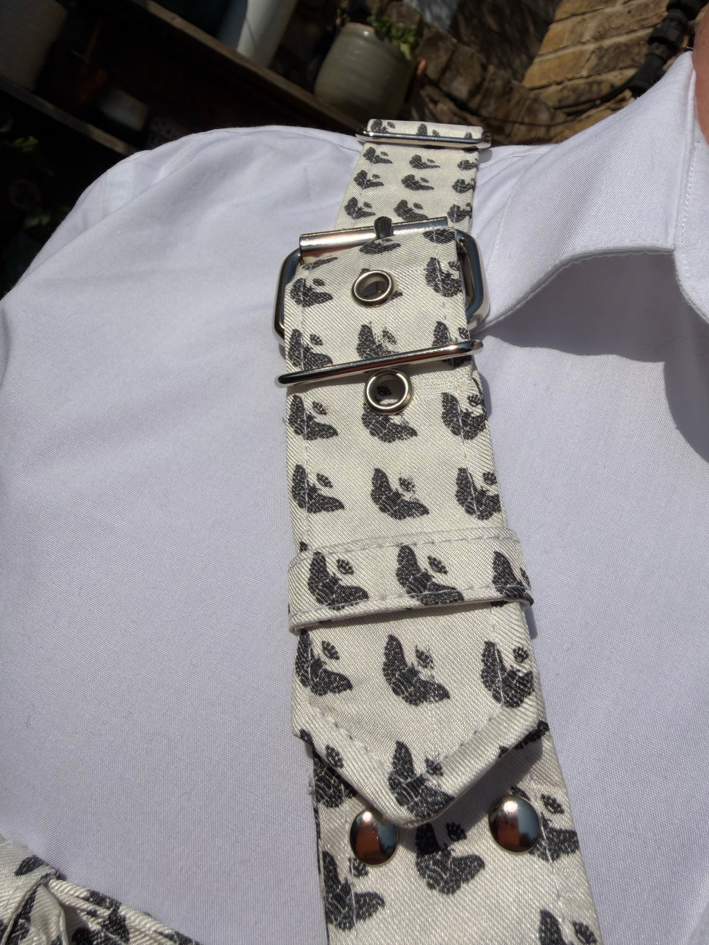 X Harness — White Queen Bee Silk (Tie Cloth)