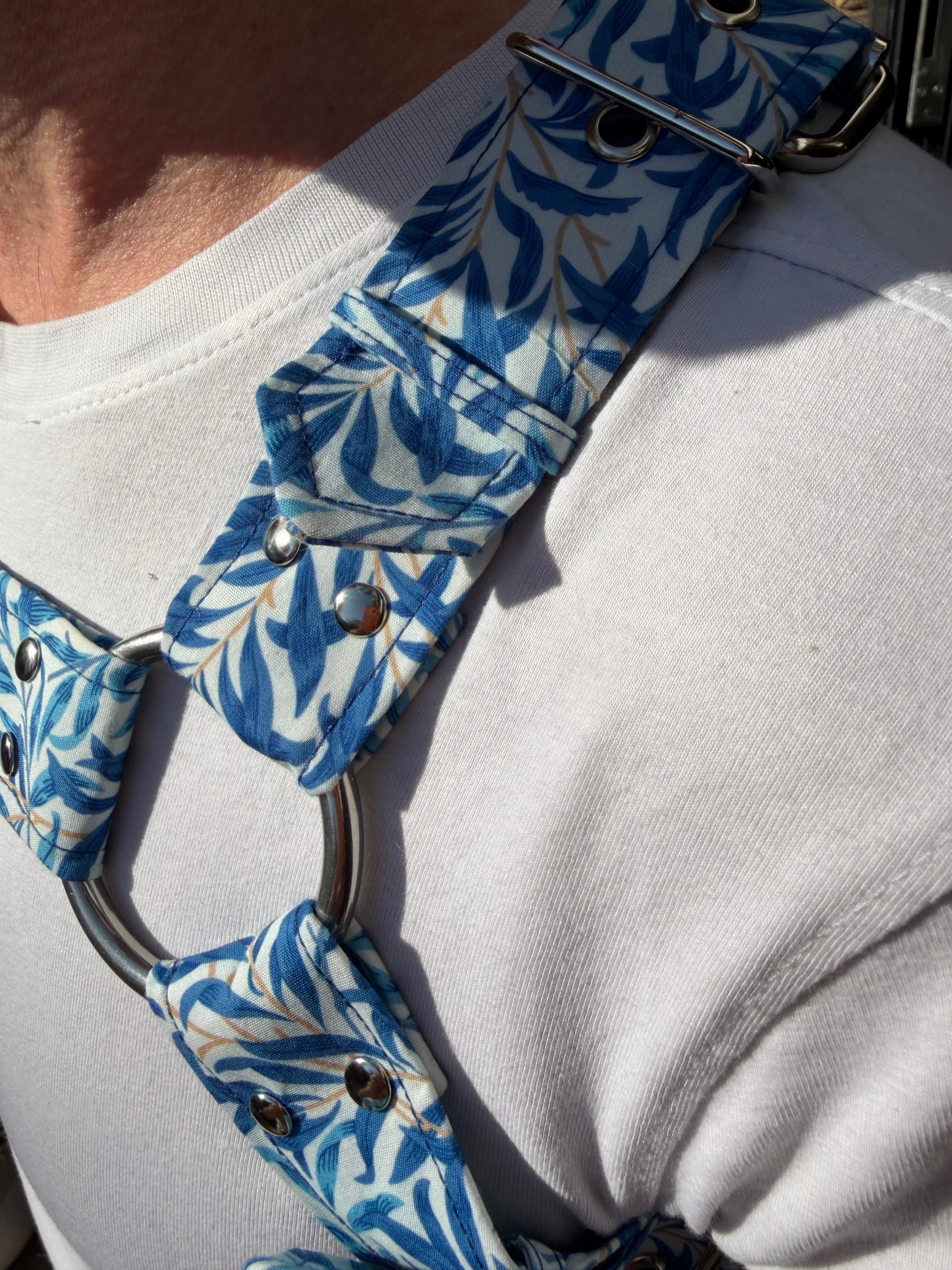H Harness — Willow Bough in Azure (William Morris)