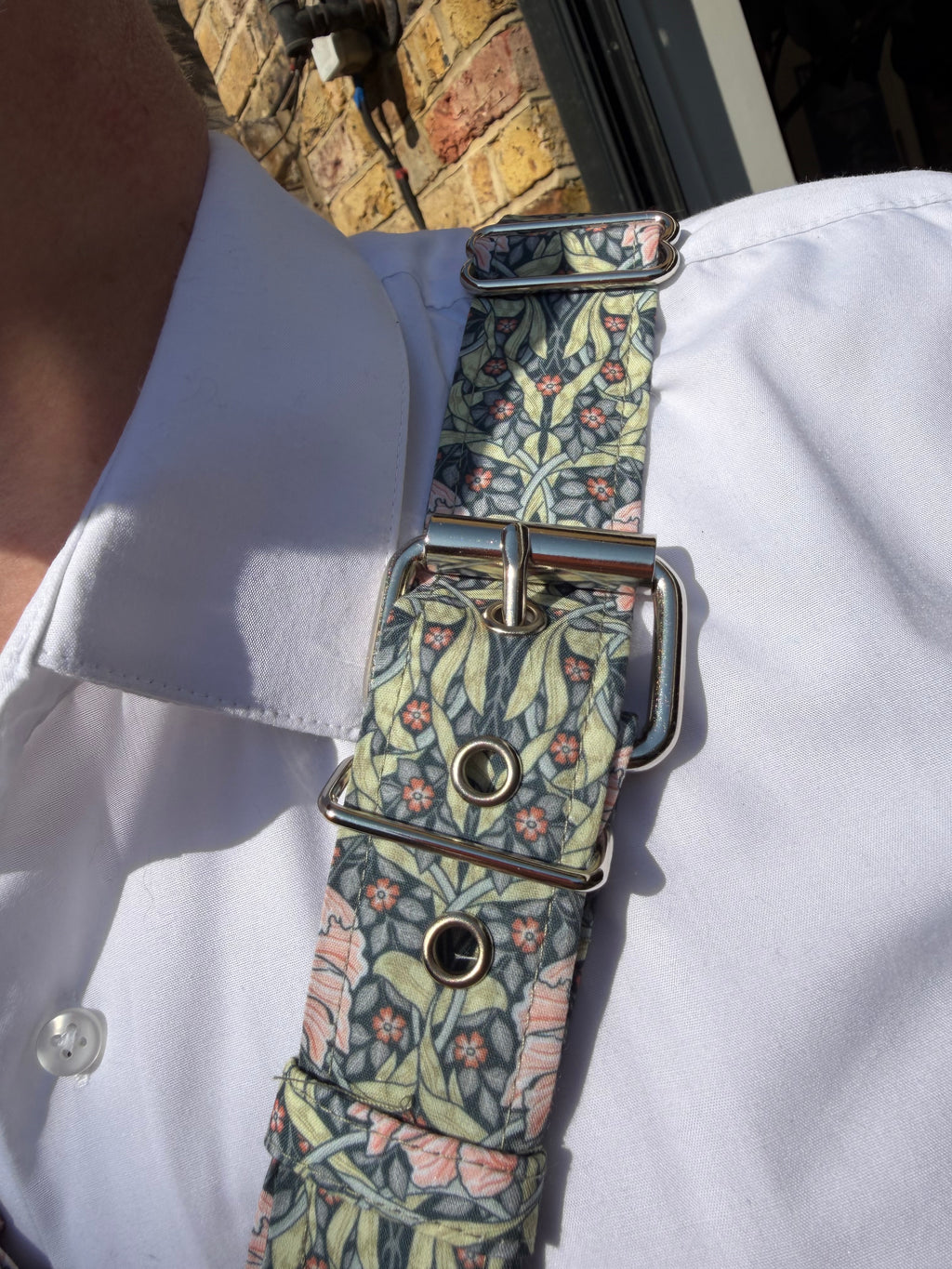 X Harness — Pimpernel in Salmon (William Morris)