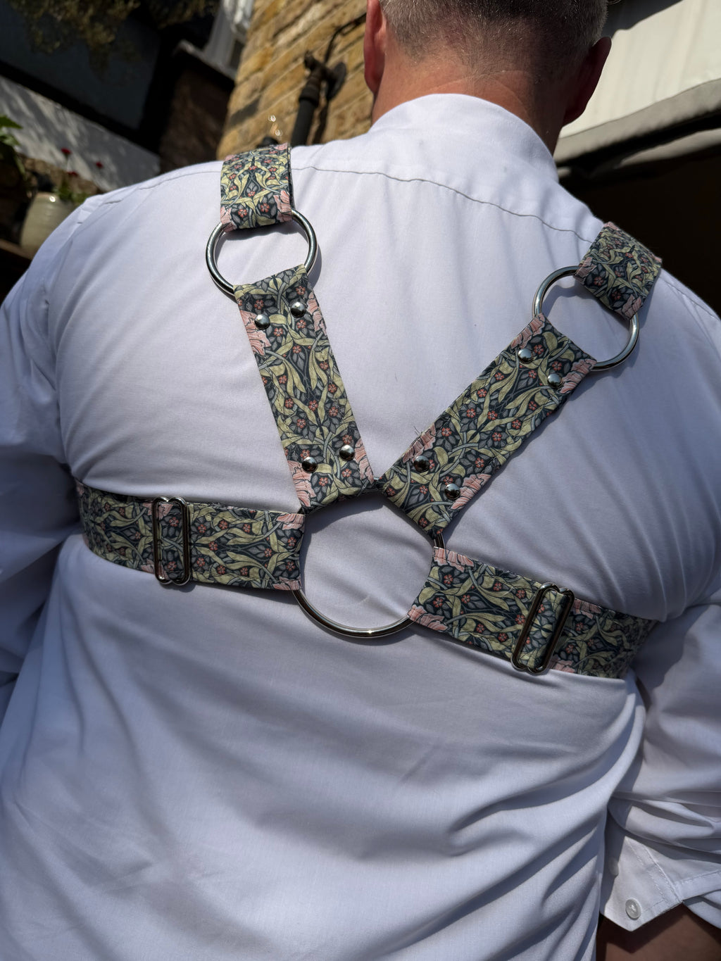 X Harness — Pimpernel in Salmon (William Morris)