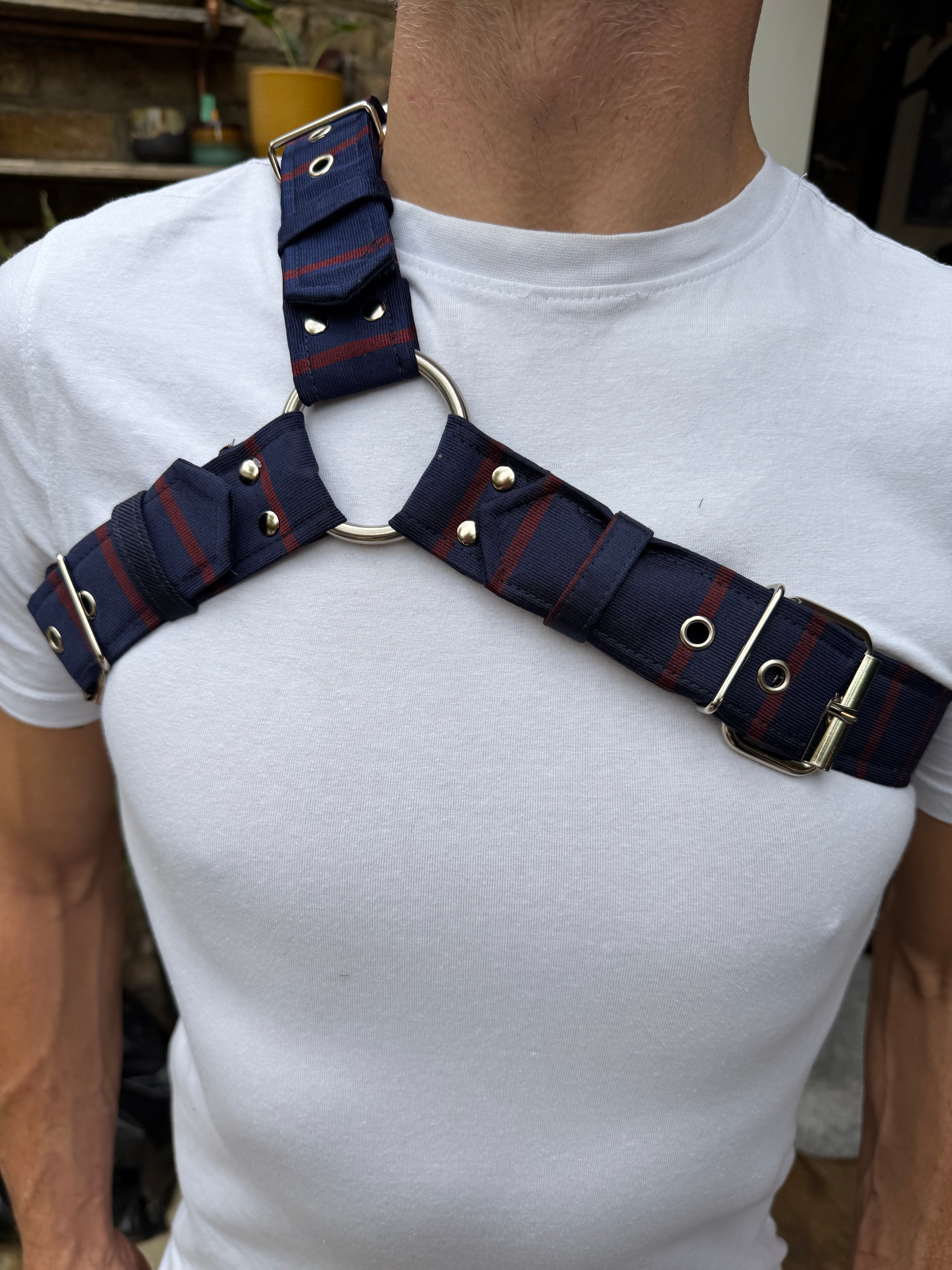 Y Harness — Navy with Red Stripes (Tie Cloth)