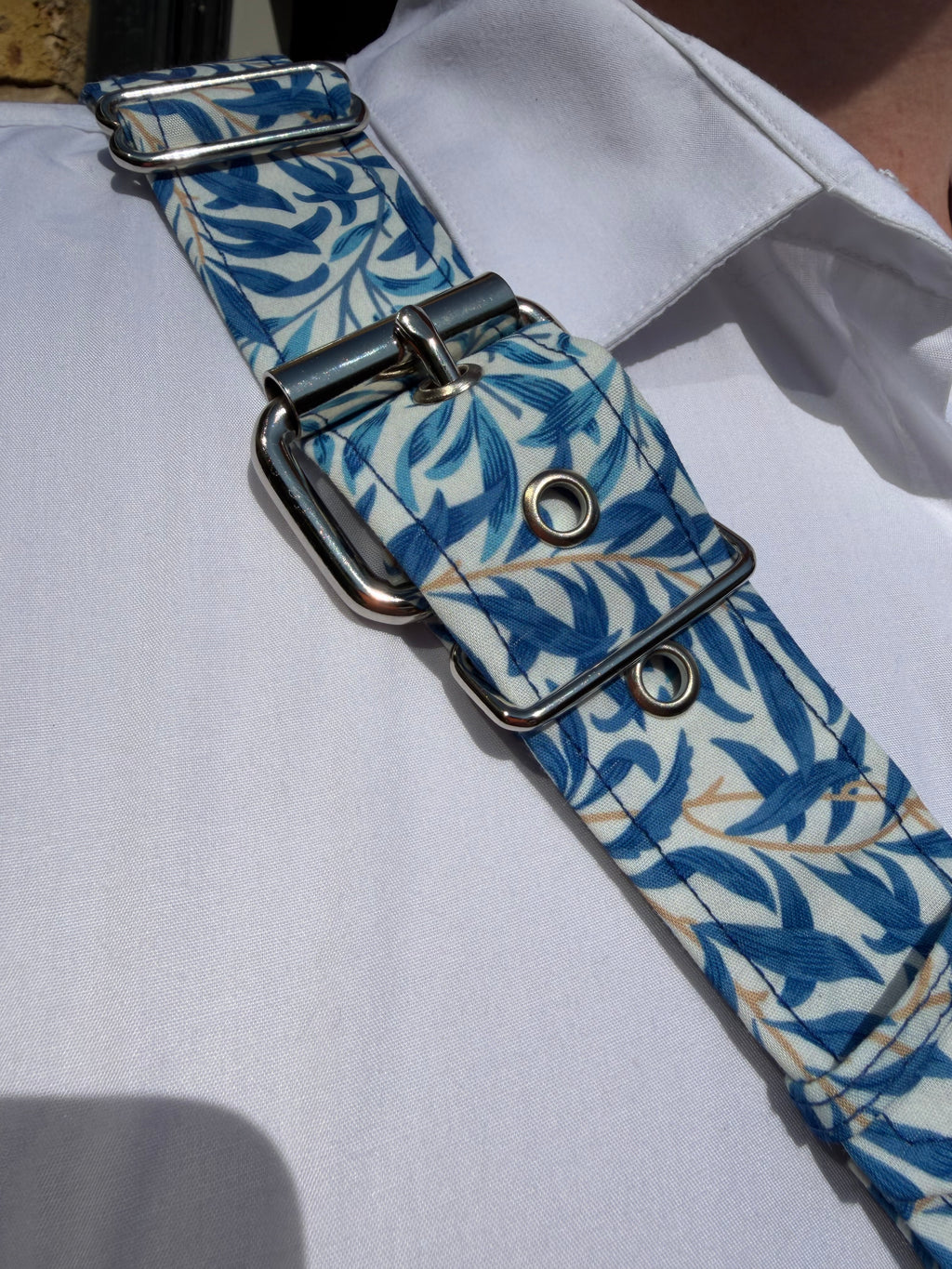 X Harness — Willow Bough in Azure (William Morris)