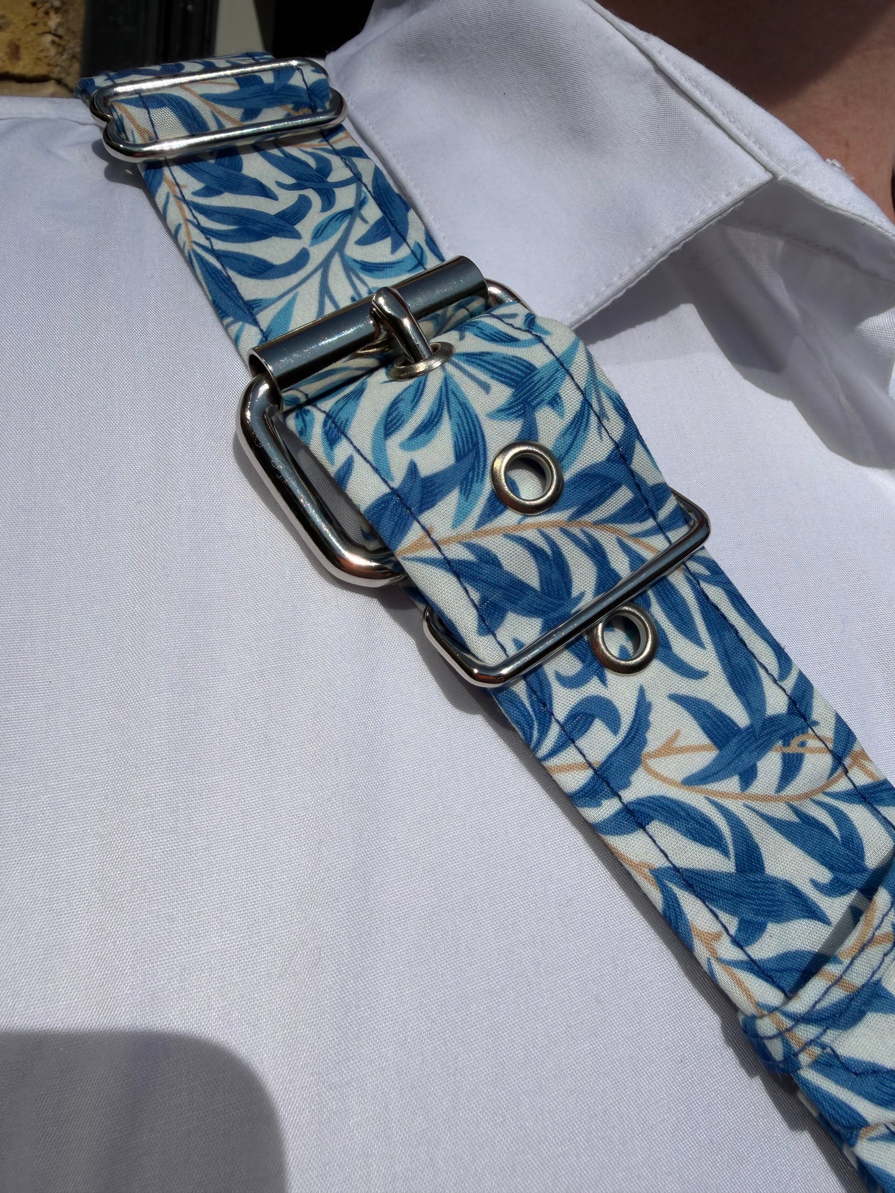 X Harness — Willow Bough in Azure (William Morris)