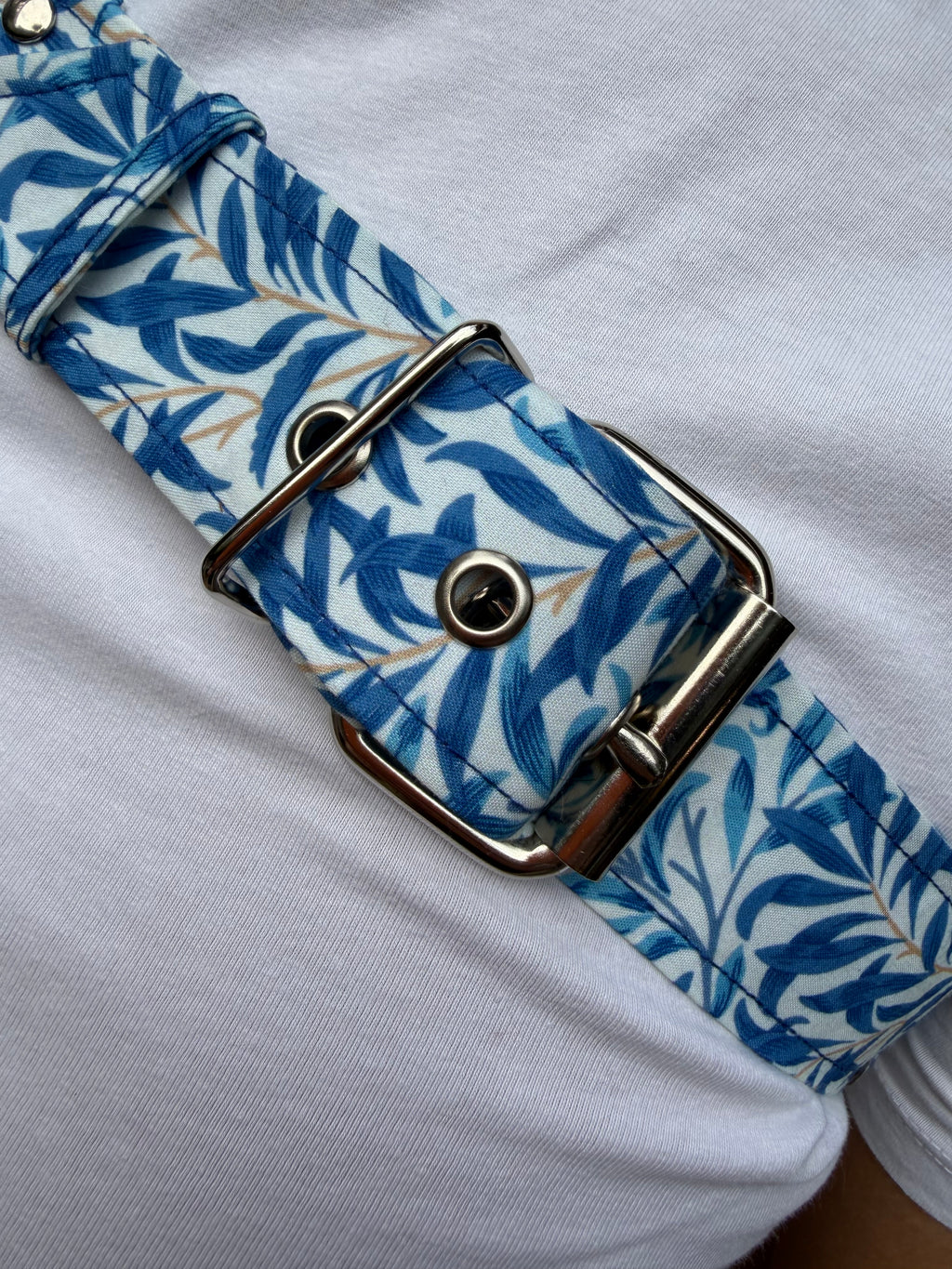 Y Harness — Willow Bough in Azure (William Morris)