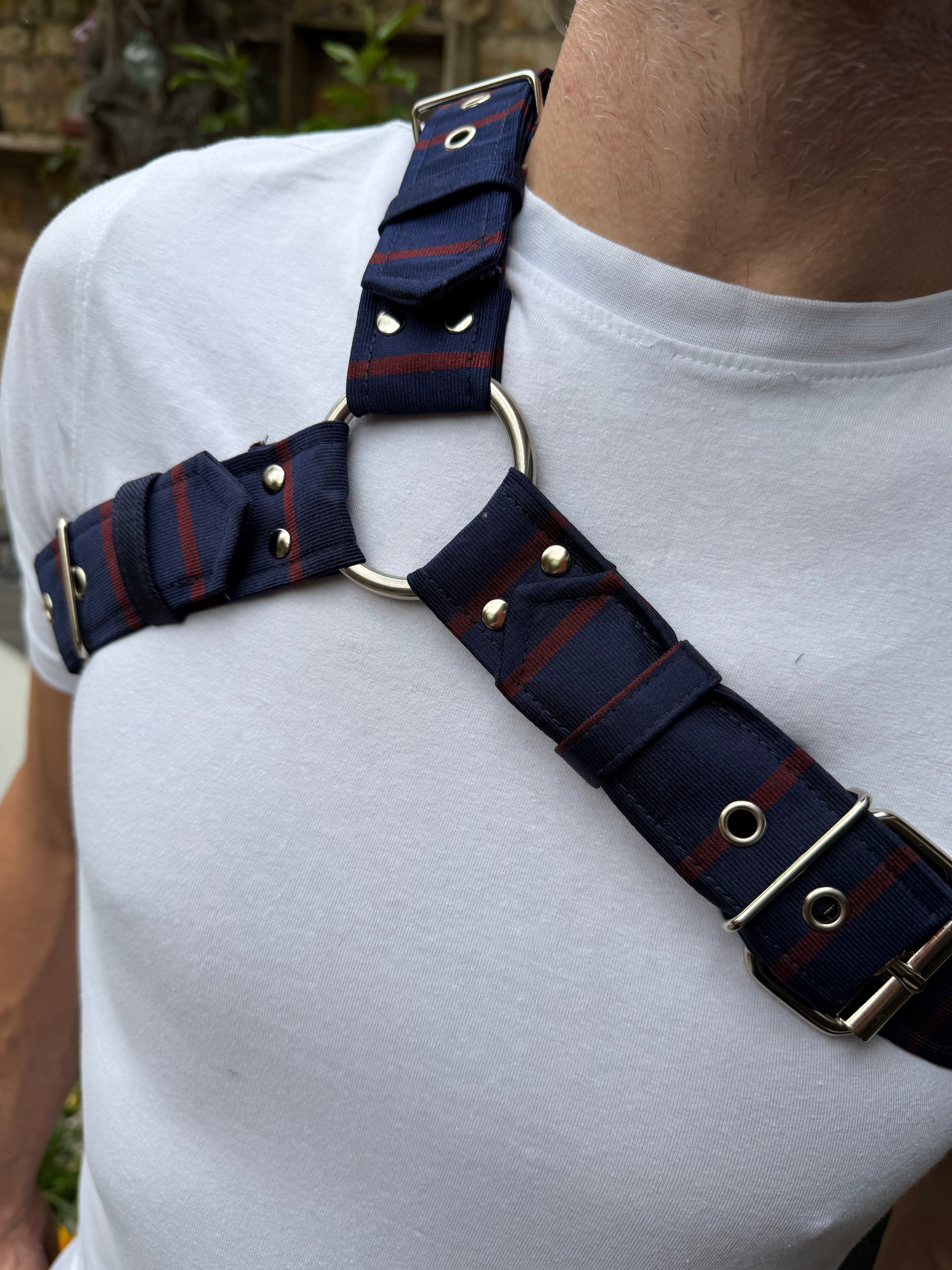 Y Harness — Navy with Red Stripes (Tie Cloth)