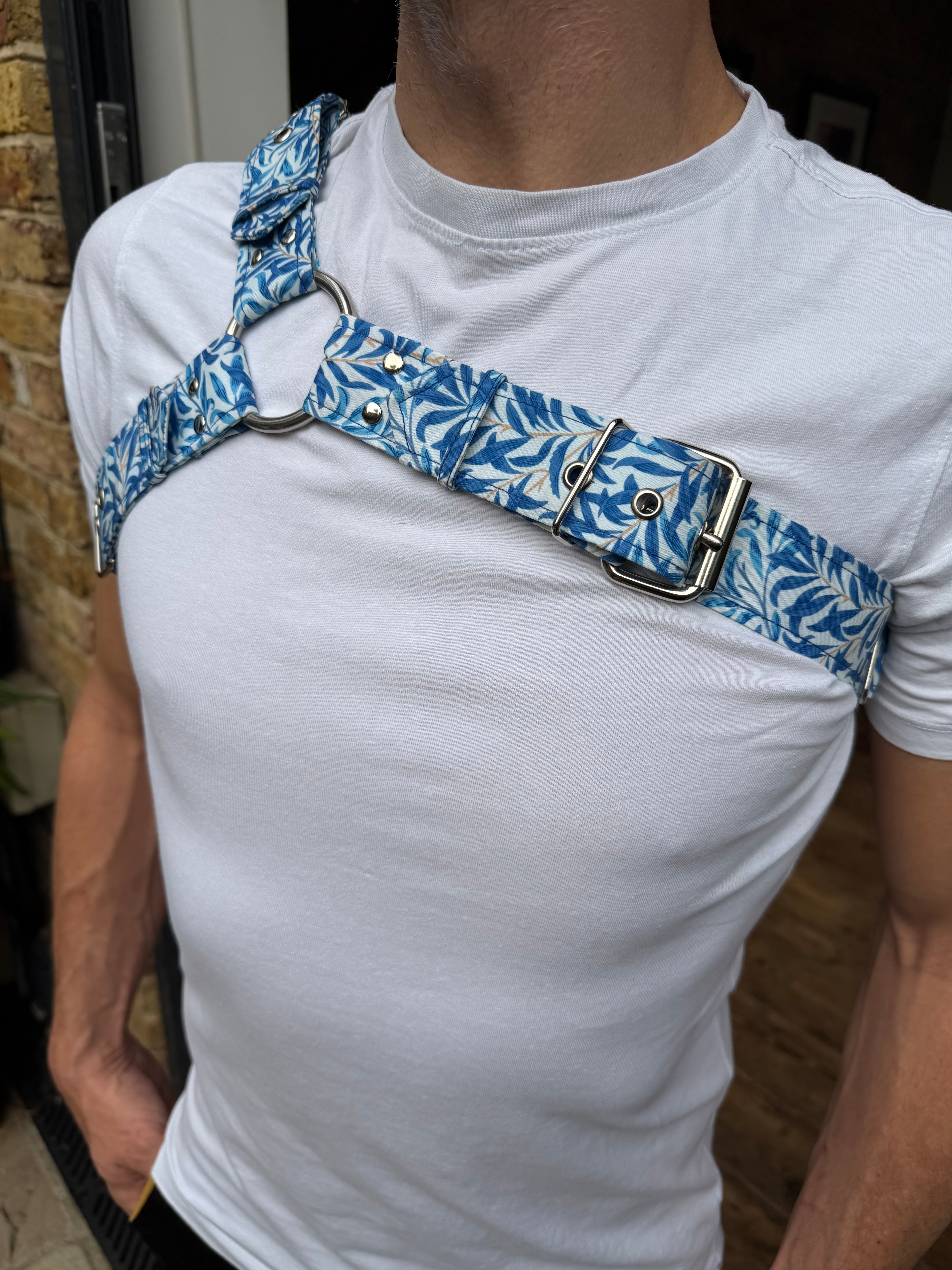 Y Harness — Willow Bough in Azure (William Morris)