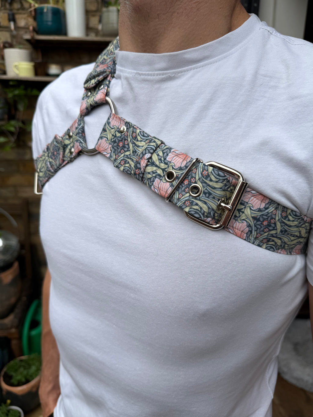 Y Harness — Pimpernel in Salmon (William Morris)