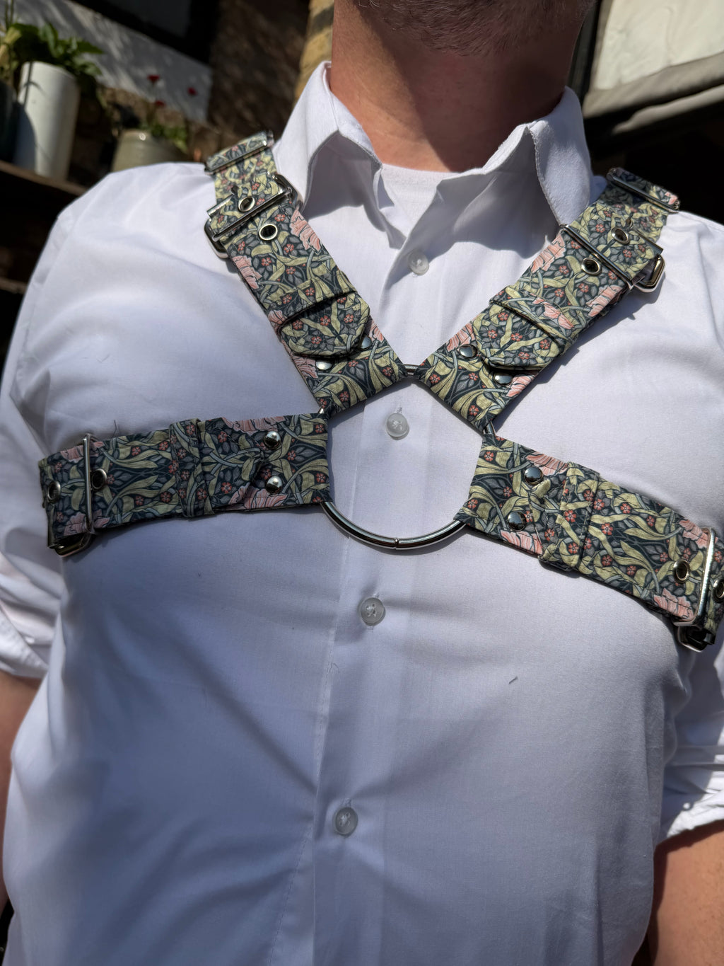 X Harness — Pimpernel in Salmon (William Morris)