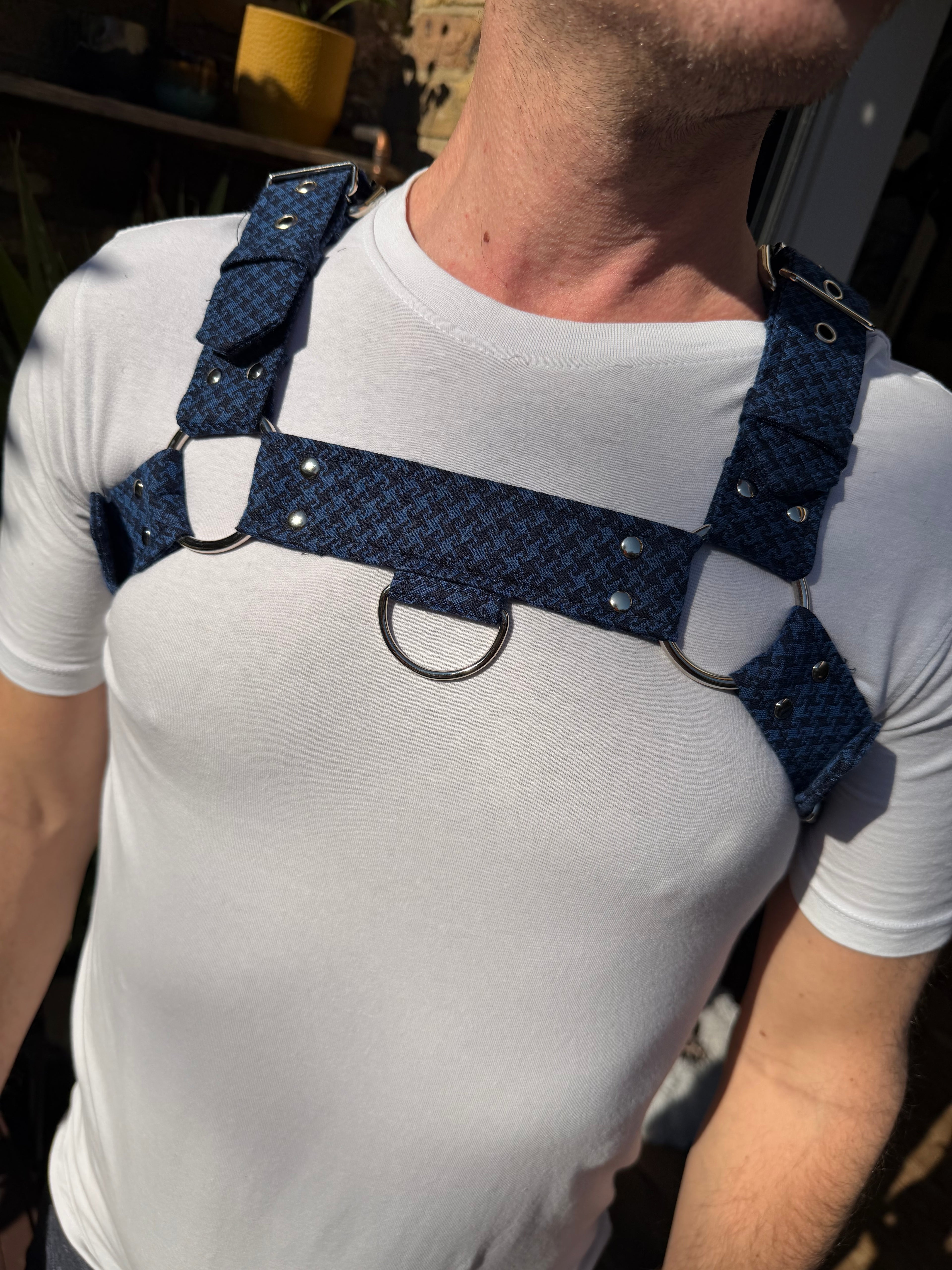 H Harness — Cheeky Houndstooth in Navy (Tie Cloth)