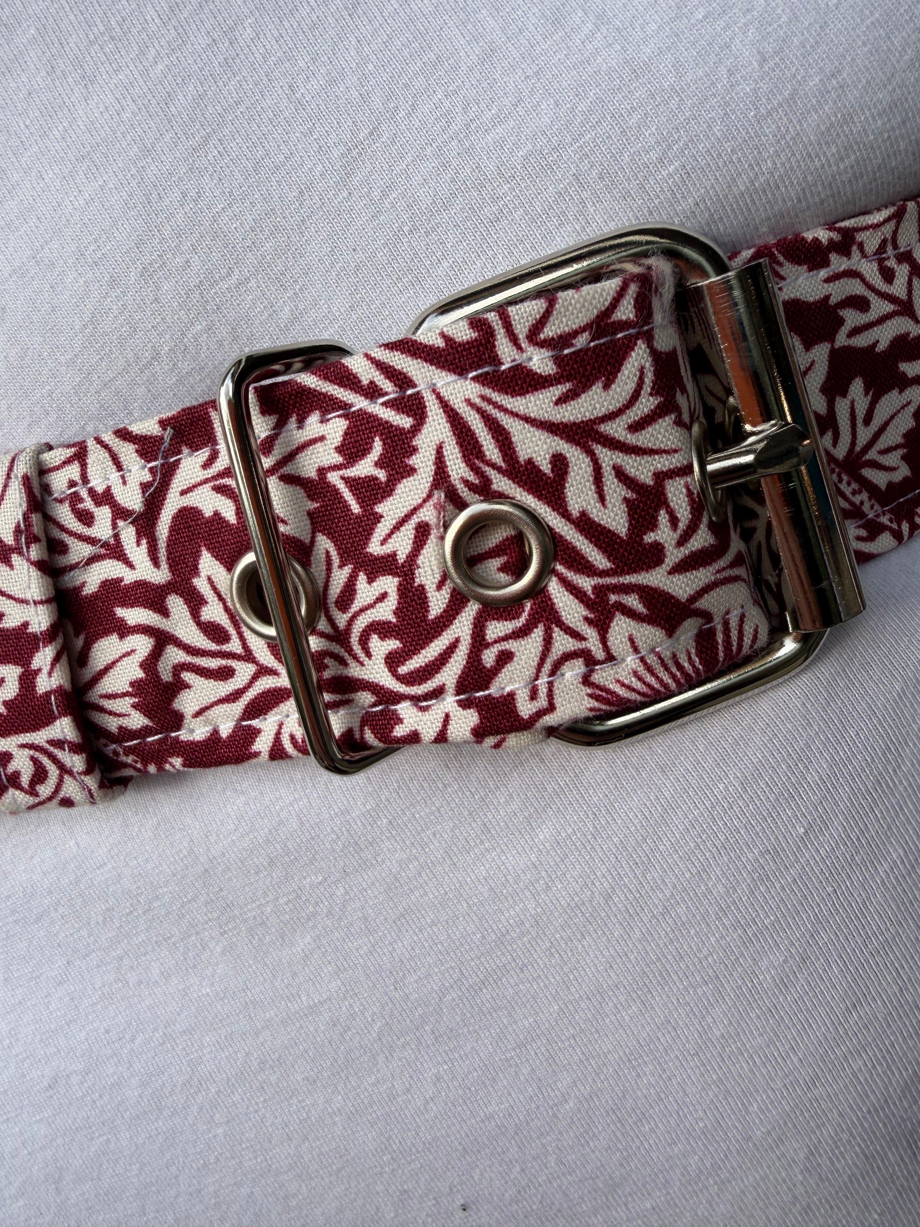 Y Harness — Arbutus on Cotton Percale (William Morris)